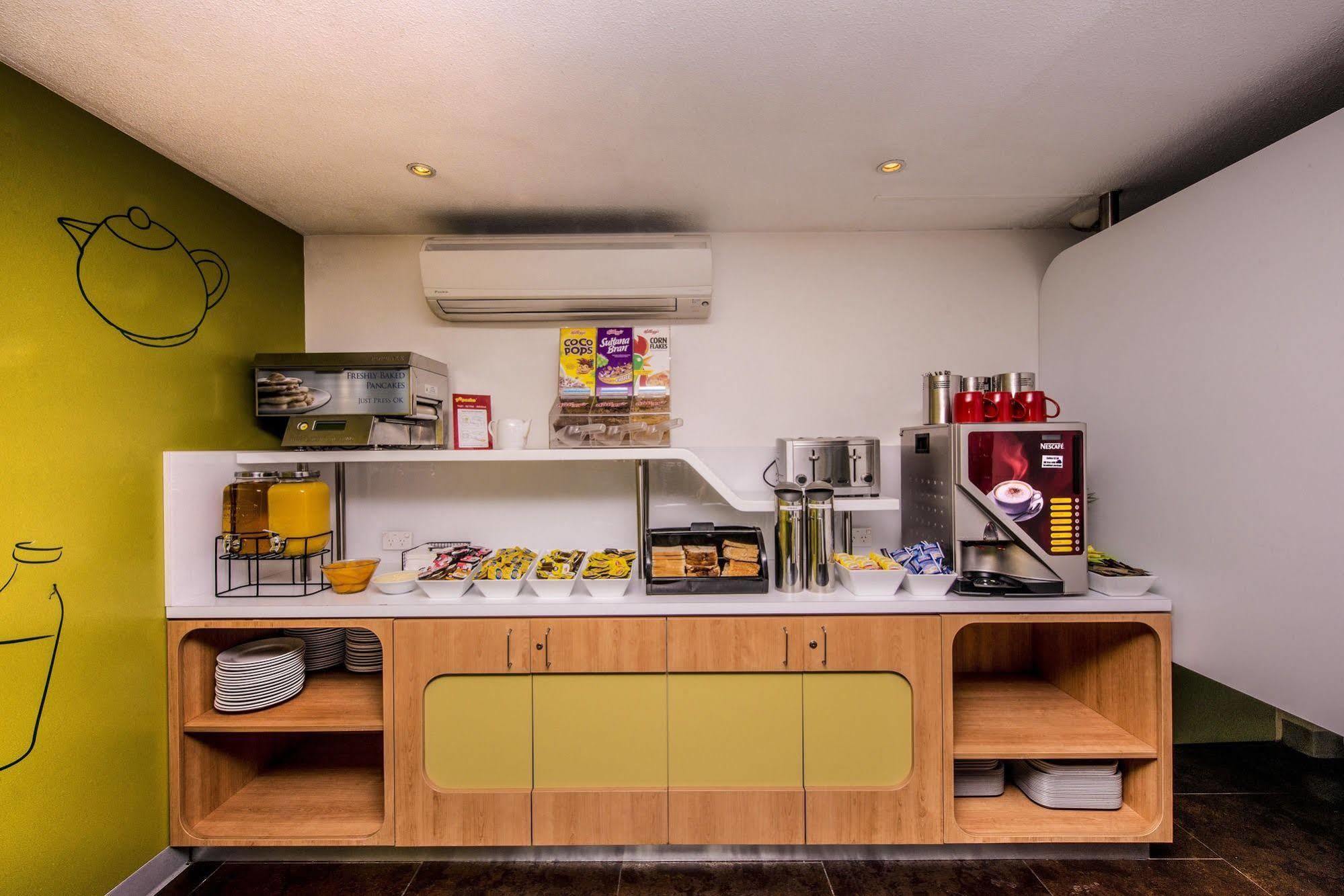 Ibis Budget - Newcastle Bagian luar foto