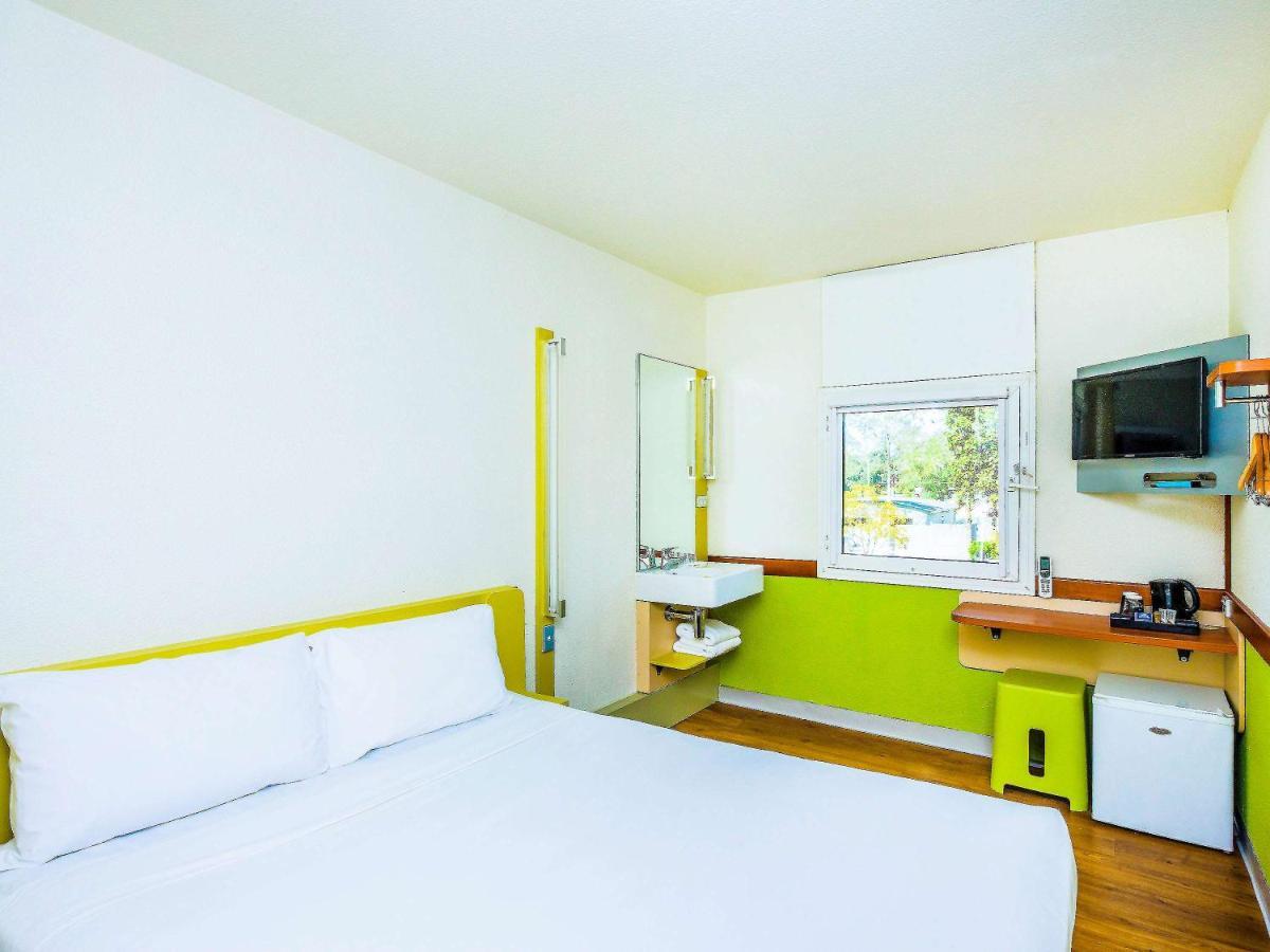 Ibis Budget - Newcastle Bagian luar foto
